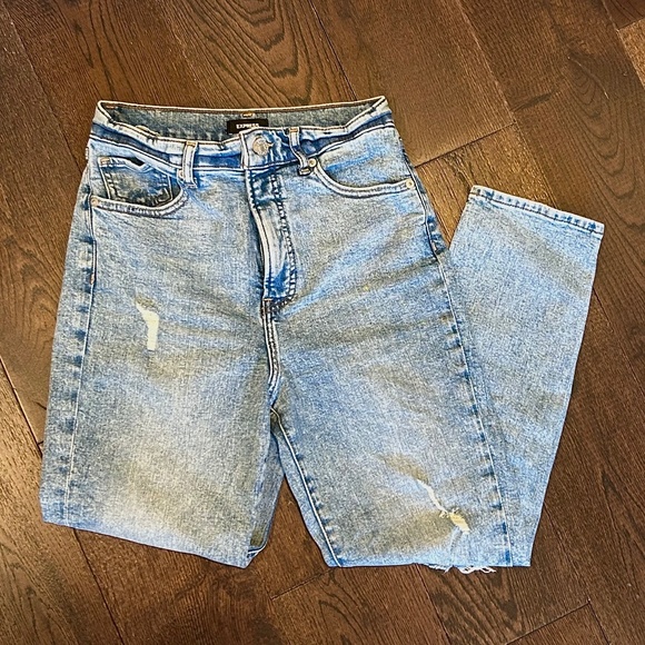 Super High Rise Mom Jean - Picture 2 of 8